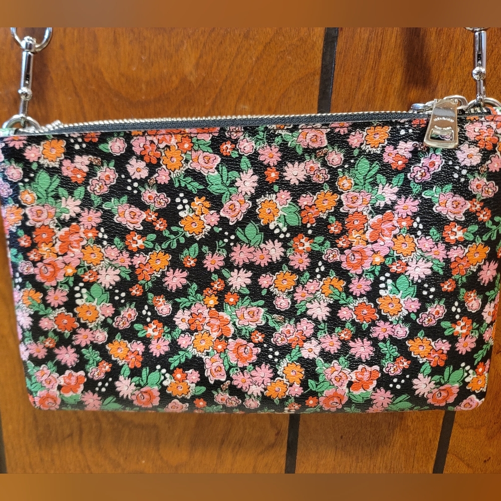 Coach purse - Picture 3 of 5